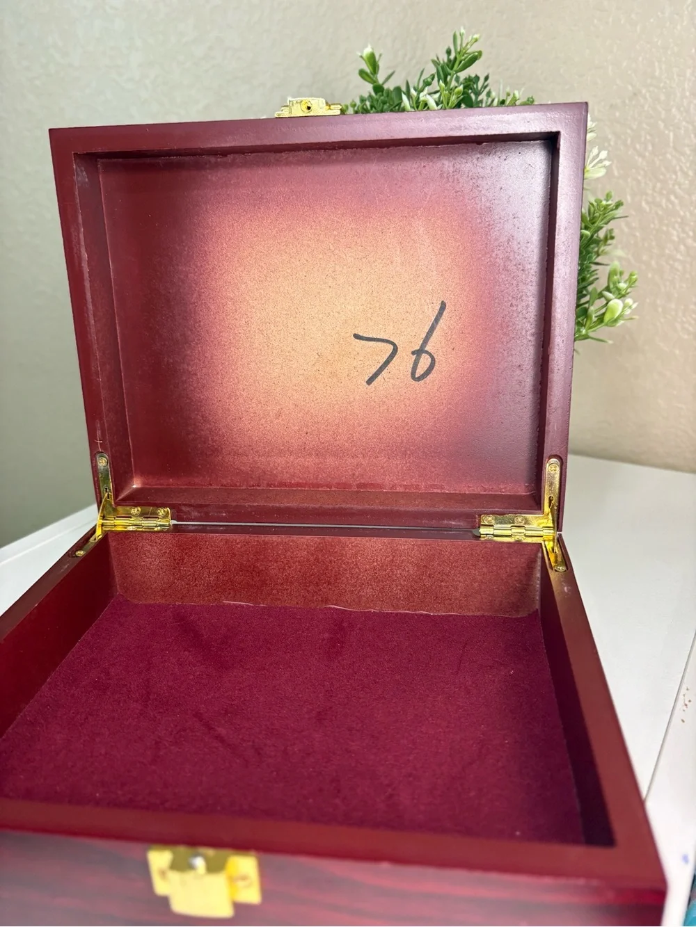Vintage Wooden Keepsake Box Mahogany Jewelry Storage Chest Velvet Lined